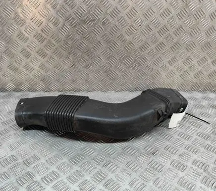 BMW 5 F10 F11 Air intake duct part 8513454