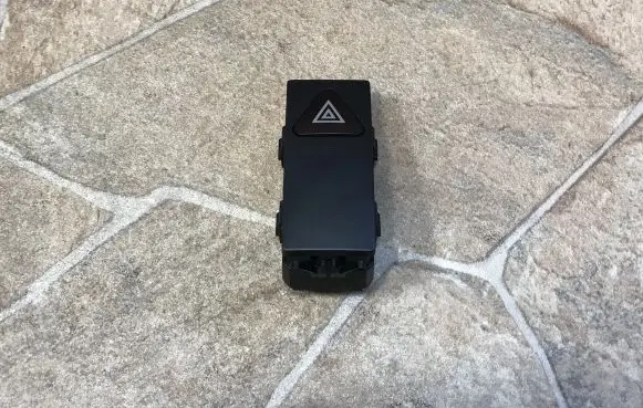 Mercedes-Benz E W212 Hazard light switch 2129052600