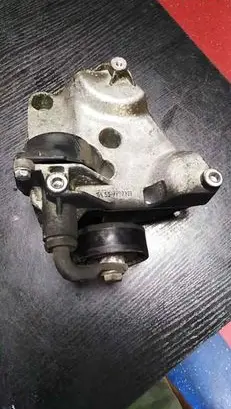 BMW 3 E46 A/C compressor mount bracket 7787319