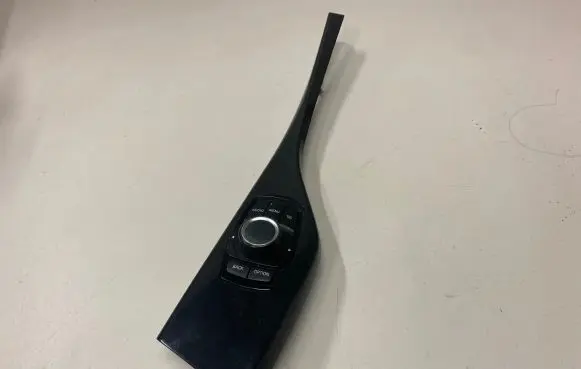 BMW 1 F20 F21 Head unit multimedia control 033623101 221100027499002 9261704