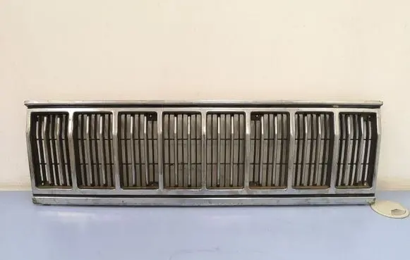 Jeep Grand Cherokee Front bumper upper radiator grill 55034043