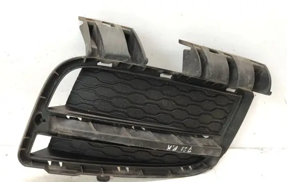 Jaguar XE Front bumper lower grill GX738B290CA