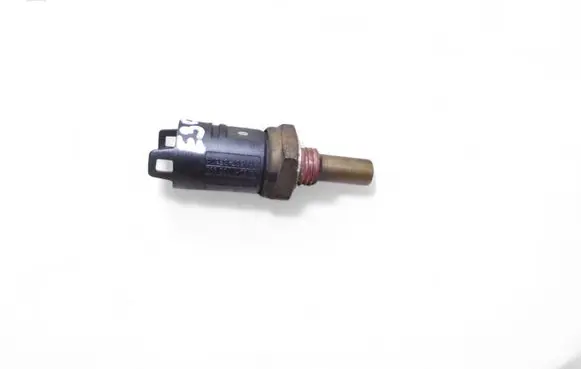 BMW 5 E39 Coolant temperature sensor 1703993 13621703993