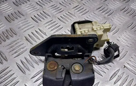 Alfa Romeo 147 Engine bonnet/hood lock/latch loop/hook 