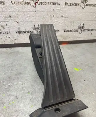 BMW 7 E65 E66 Accelerator throttle pedal 6766930 25916010 181105