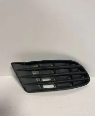 Volkswagen Golf V Front bumper lower grill 5M0853665