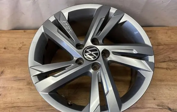 Volkswagen Golf VIII R17 alloy rim 5H0601025AF