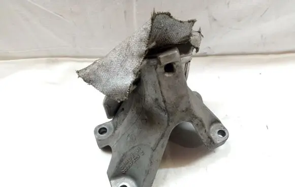Audi Q5 SQ5 Engine mounting bracket 8K0199307AS