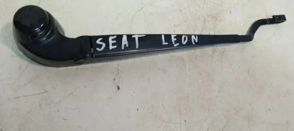 Seat Leon (1M) Rear wiper blade arm 1M6955707B