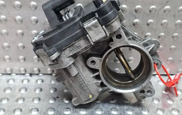 Opel Astra H Throttle body valve S27635396 48CPD4