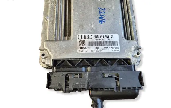 Audi A3 S3 8P Engine control unit/module 03G906016DT 1039S07823 0281011892