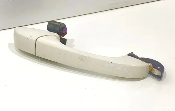 Chrysler Voyager Front door exterior handle 