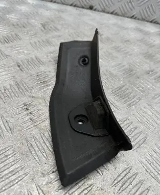 Mercedes-Benz C W204 Other trunk/boot trim element A2046933533