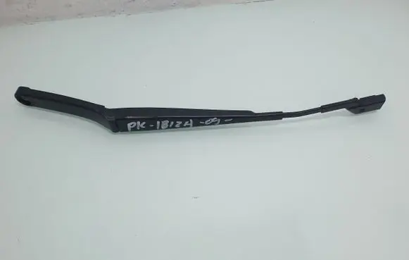 Seat Ibiza IV (6J,6P) Front wiper blade arm