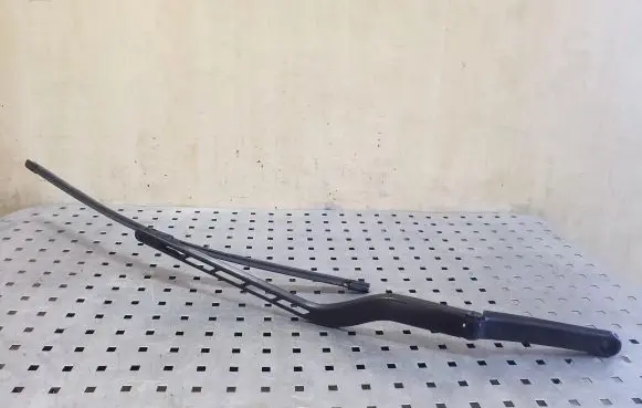 Audi A3 S3 8P Front wiper blade arm 8P2955408A