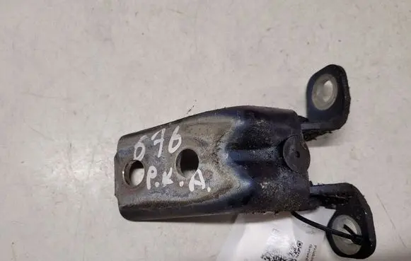 Jaguar S-Type Front door lower hinge