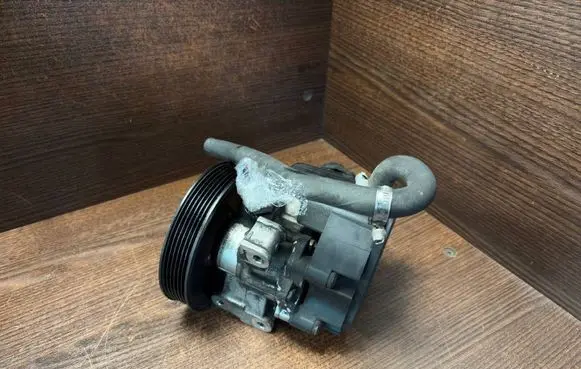 Mercedes-Benz Vito Viano W639 Power steering pump 0034667201 7692900530