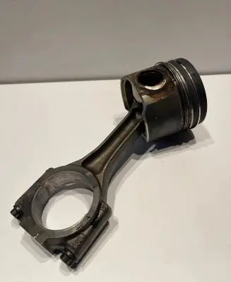 Volkswagen PASSAT B6 Piston with connecting rod