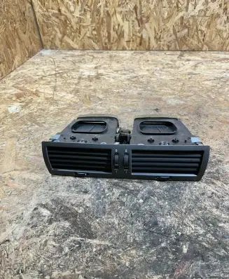 BMW 7 E65 E66 Dash center air vent grill 6911203 8223599 6911204