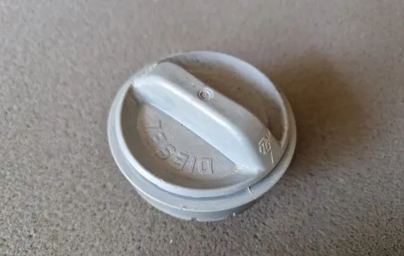 Toyota Hilux (AN10, AN20, AN30) Fuel tank filler cap 