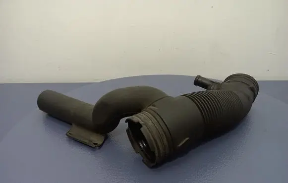 Audi A3 S3 8L Air intake hose/pipe 1J0129684E