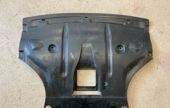 BMW X3 E83 Engine splash shield/under tray 3400041