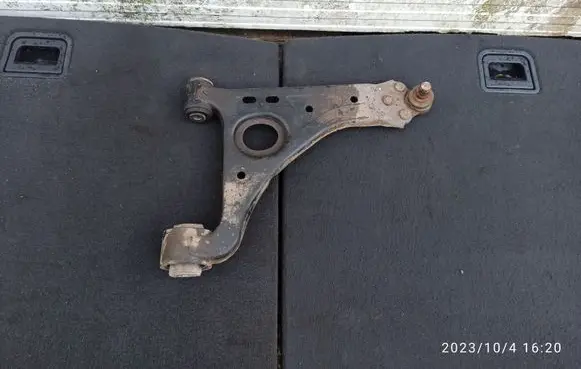 Opel Mokka Front lower control arm/wishbone