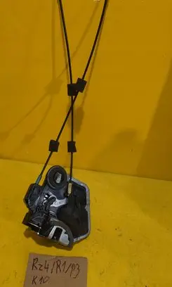 Toyota RAV 4 (XA30) Loading door lock RZ4R1P3K10