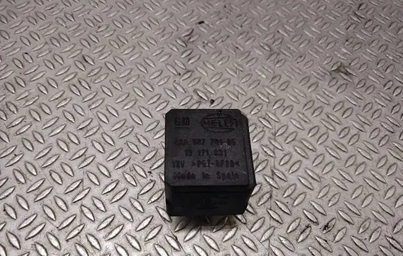 Opel Insignia A Other relay 13171831