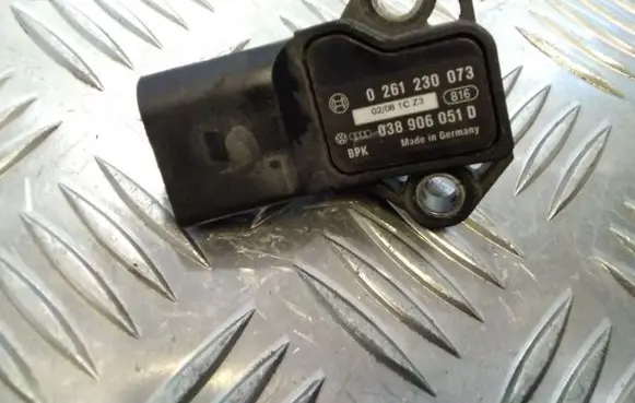 Audi A6 S6 C6 4F Air pressure sensor 0261230073 038906051D