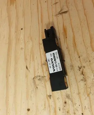 Volvo S60 Airbag deployment crash/impact sensor 8622365