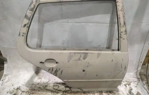 Volkswagen Golf IV Rear door PILKOS