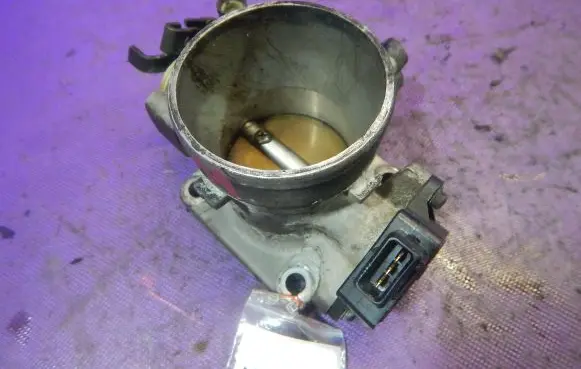 Audi Coupe Throttle body valve 3517023000