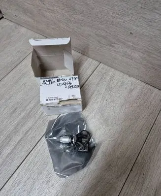 BMW 1 F40 Tire pressure sensor 6877937