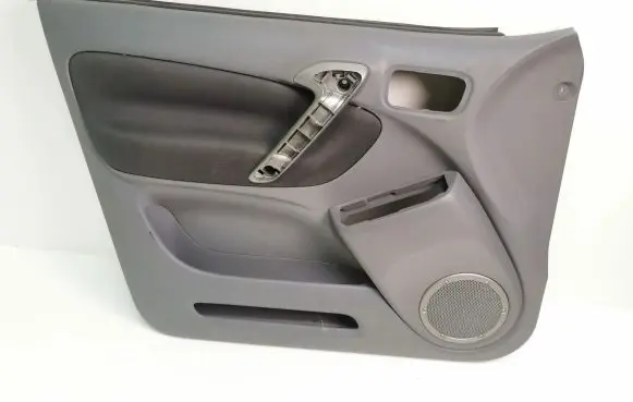 Toyota RAV 4 (XA20) Front door card panel trim