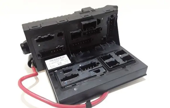 Mercedes-Benz CLS C219 Fuse module 2115457001
