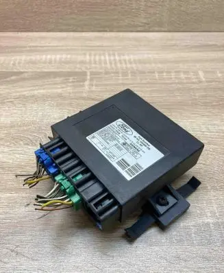 Ford Focus Comfort/convenience module 98AG15K600DB 5WK47230B