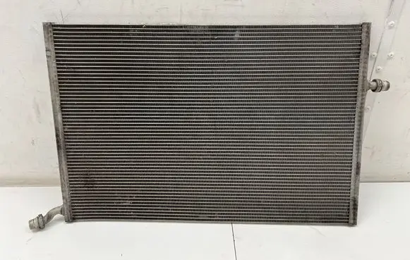 Mercedes-Benz C W205 Coolant radiator A0995002003