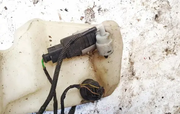 Windscreen/windshield washer pump