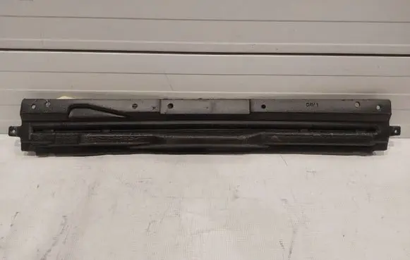 Chrysler Pacifica Intercooler air guide/duct channel 68229143AB