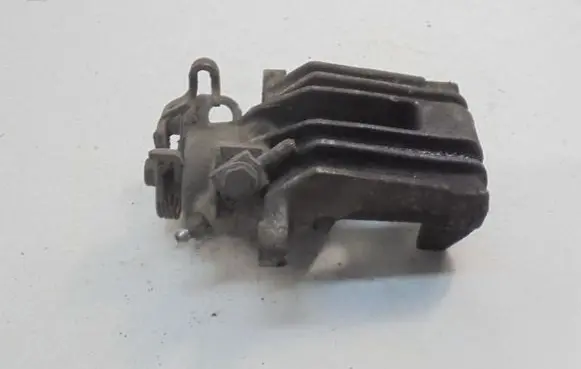 Volkswagen Golf IV Rear brake caliper