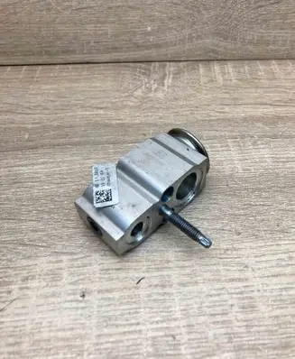 Mercedes-Benz A W177 Air conditioning (A/C) expansion valve A2478307800
