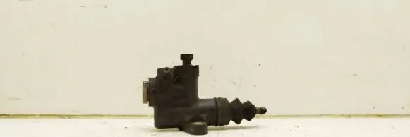 Subaru Forester SF Clutch slave cylinder 