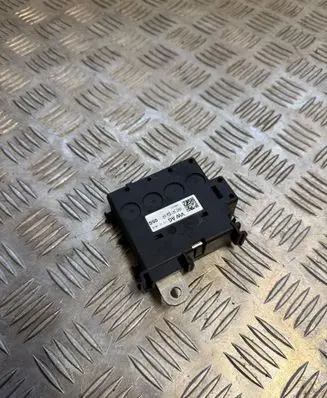 Audi Q7 4M Current control relay 4M0941824AR 12122018 180322