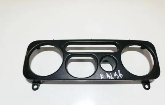 Mitsubishi Pajero Sport I Other interior part mr360582184