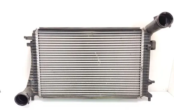 Volkswagen Caddy Intercooler radiator 1K0145803Q