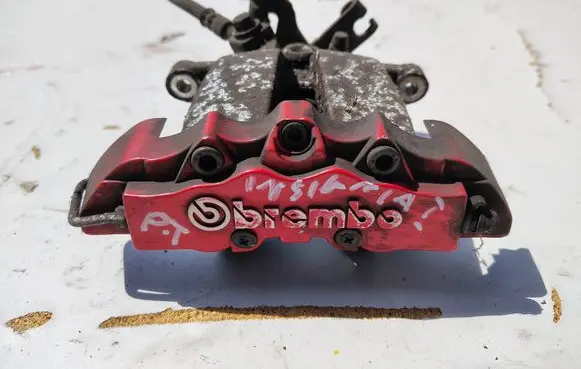 Opel Insignia A Rear brake caliper 