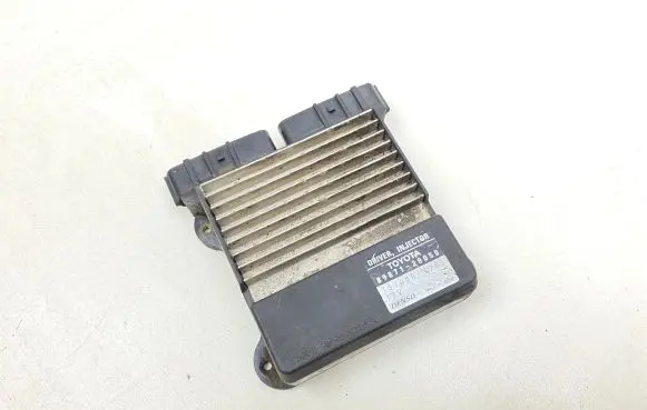 Toyota Avensis T250 Fuel injection control unit/module 8987120050 1310001261