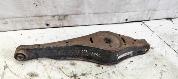 Volkswagen Jetta V Rear upper control arm/wishbone