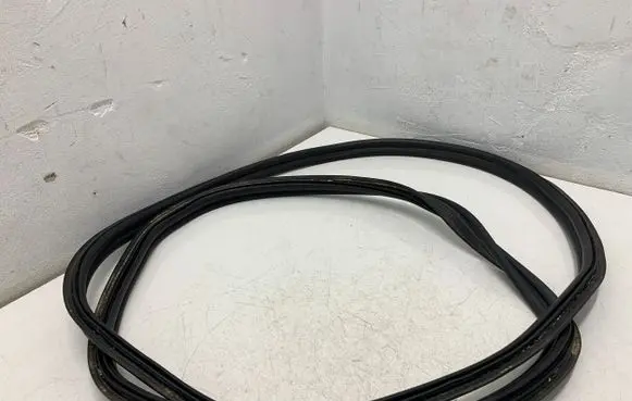 Seat Leon (5F) Trunk rubber seal (body) 
